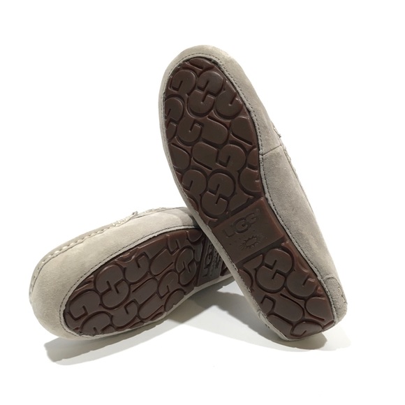 UGG Ansley Moccasin Slippers -Light Grey Waterproof Suede -Women’s US 6 -NEW - Picture 6 of 8